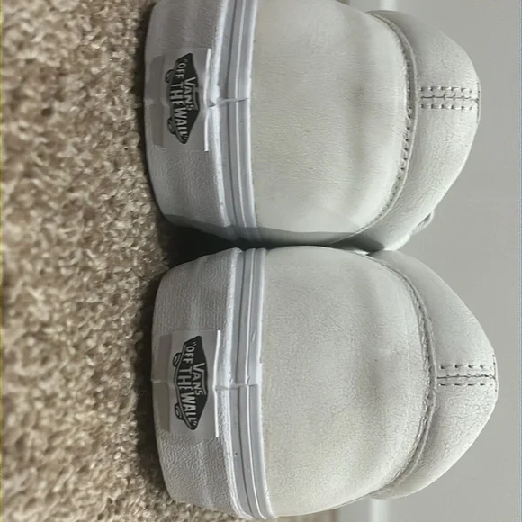 Vans Men’s  size 13 Never worn but few spots and cracks in color due to storage - Picture 3 of 8